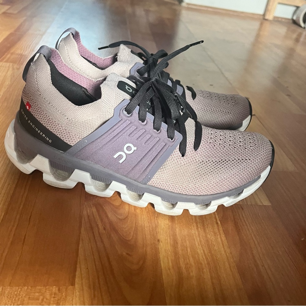 On Running Women's Cloudswift Lavender Pink Athletic Shoes